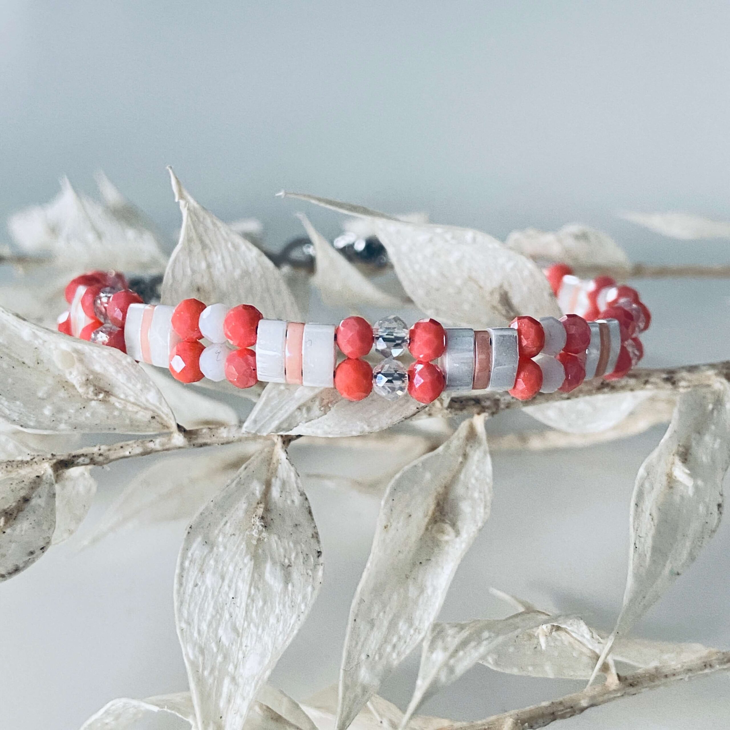 Armband facet tigerlily coral red white rose