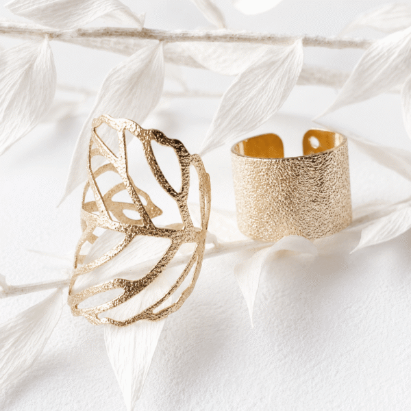 Brede ring en blad ring goud