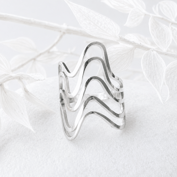 Golvende ring zilver RVS