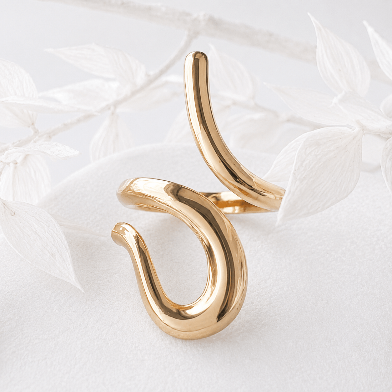 Grote ring gekruld goud RVS