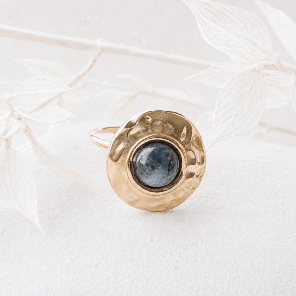 Ronde ring met natuursteen goud RVS