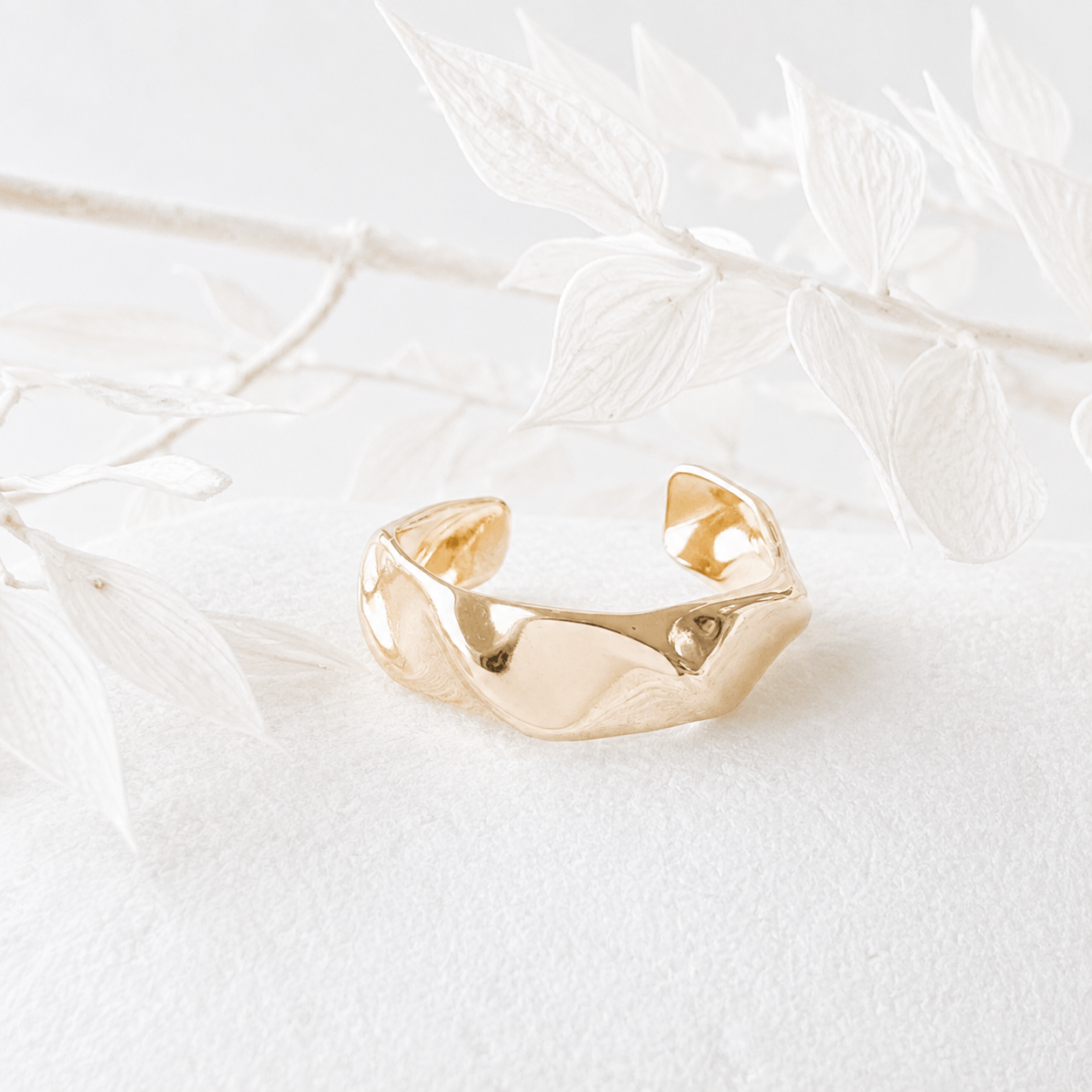 Twisted ring goud RVS